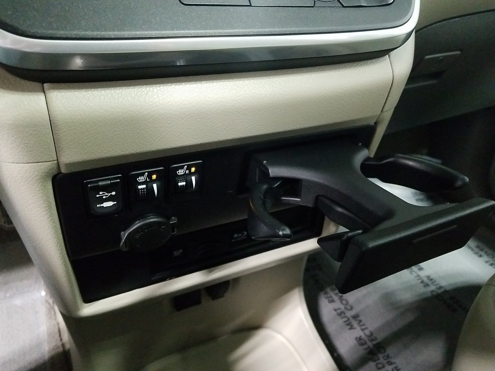 Pre Owned 2015 Toyota Sienna Xle Aas Fwd Mini Van Passenger
